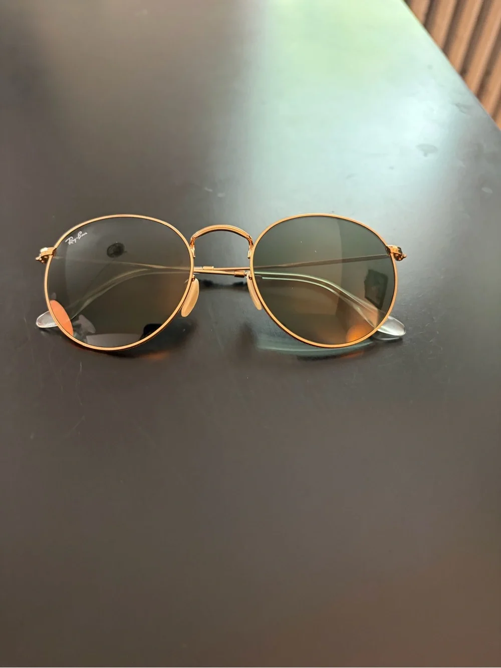Ray-Ban iconic ray